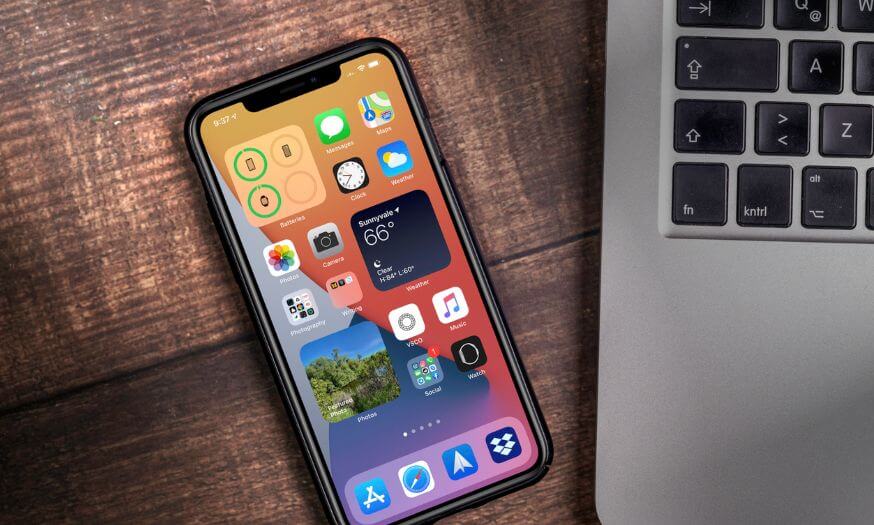 ماذا تعني النقطة الخضراء والنقطة البرتقالية على الايفون في iOS 14؟